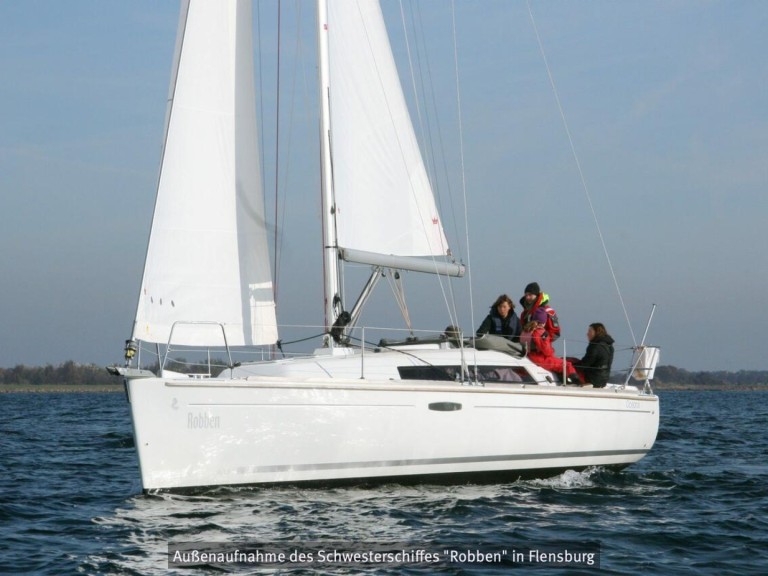 Yacht charter Flensburg - Bénéteau Oceanis 31 on SamBoat