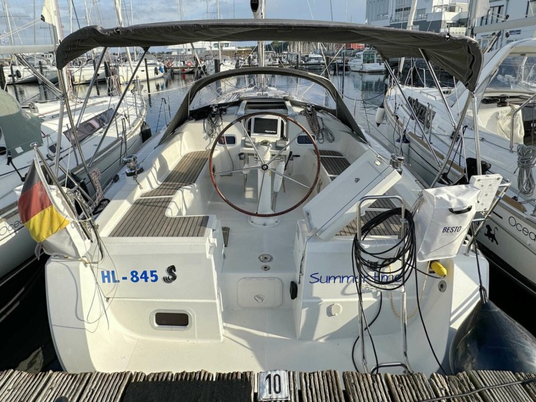 Hire a Bénéteau Oceanis 37 Heiligenhafen