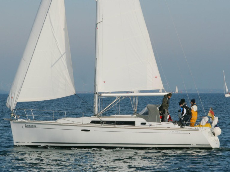 Yacht hire Heiligenhafen cheap Oceanis 37