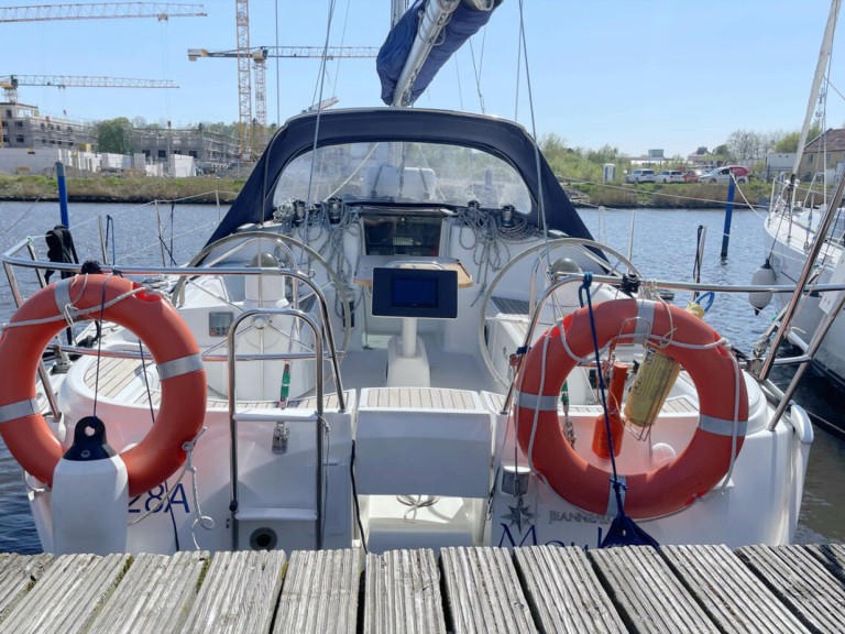 Sailboat hire in Barth - Jeanneau Sun Odyssey 40