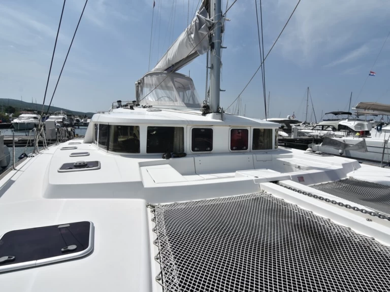 Hire Catamaran with or without skipper Lagoon Punat