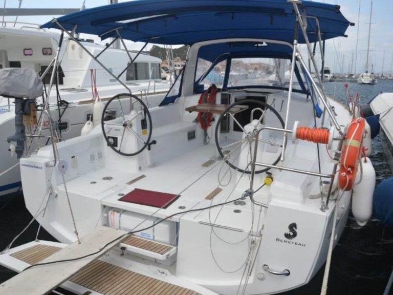 Yacht charter Cannigione - Bénéteau Oceanis 38 on SamBoat