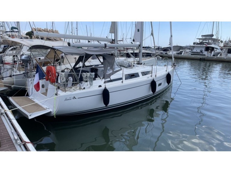 Hire a Hanse Hanse 348 Cogolin