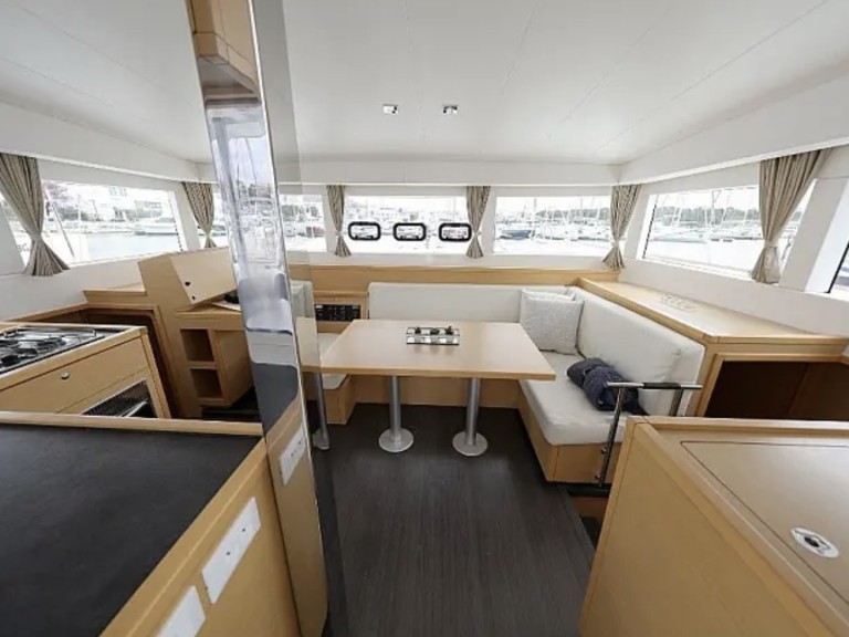 Charter a Lagoon Lagoon 39 in Nydri on Samboat