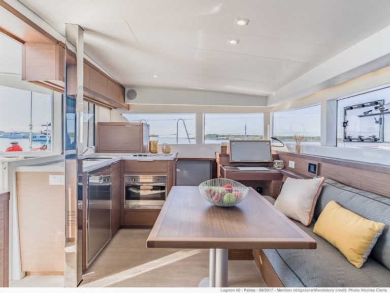 Charter a Lagoon Lagoon 40 in Olbia on Samboat