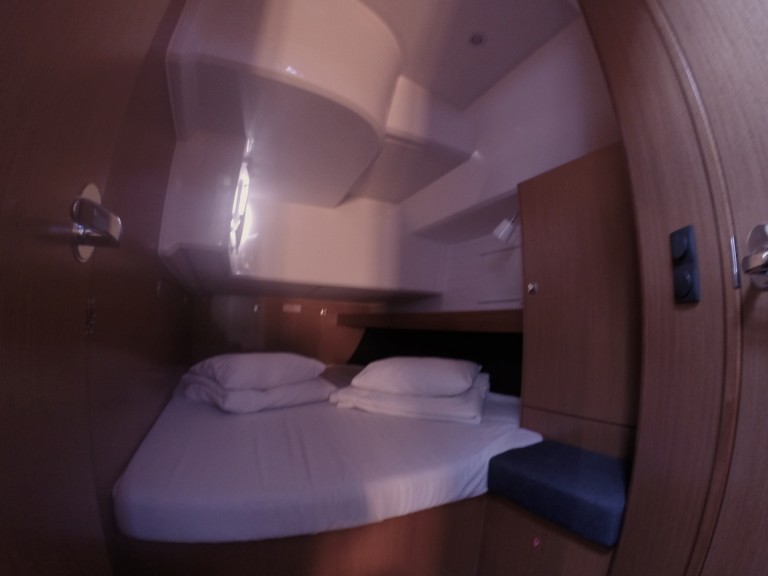 Yacht hire Zadar cheap Cruiser 46