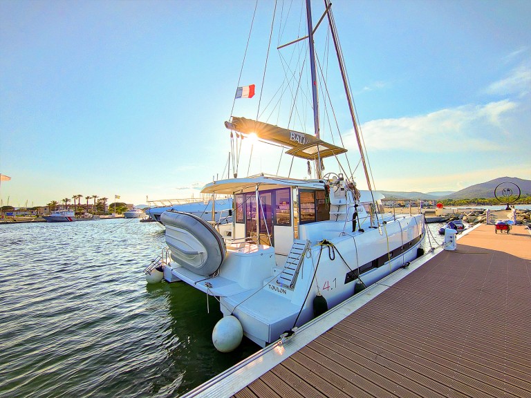 Hire a Bali Catamarans Bali 4.1 Port Grimaud