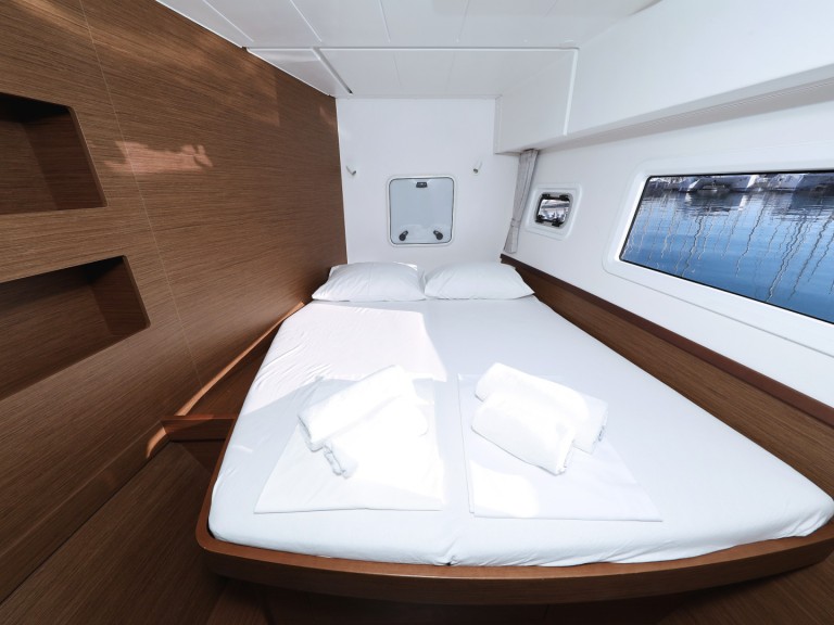Yacht charter Sukošan - Lagoon Lagoon 42 on SamBoat