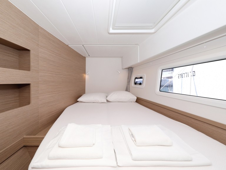 Yacht hire Sukošan cheap Lagoon 42