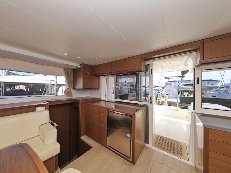 Hire a Lagoon Lagoon 450 F Sukošan