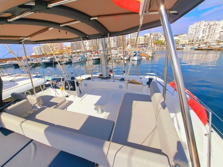 Yacht hire Sant Antoni de Portmany cheap Bali 4.6