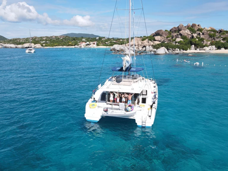 Catamaran to hire Road Town at the best price