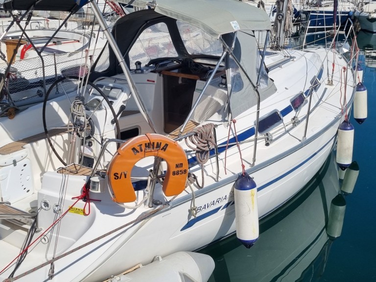 Yacht hire Alimos Marina cheap Bavaria 32 Cruiser