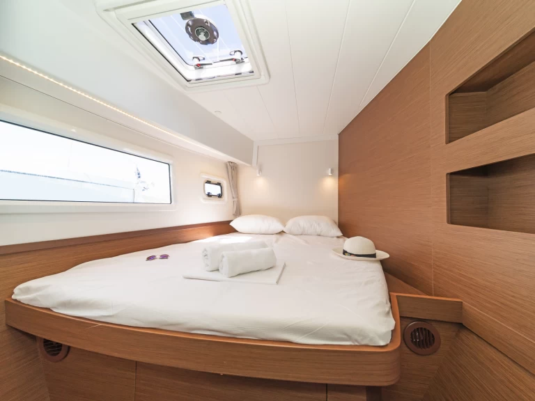 Yacht hire Alimos cheap Lagoon 42