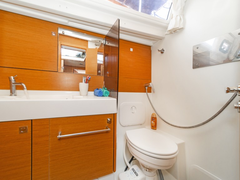 Hire a Jeanneau Sun Odyssey 519 Paros (Island)