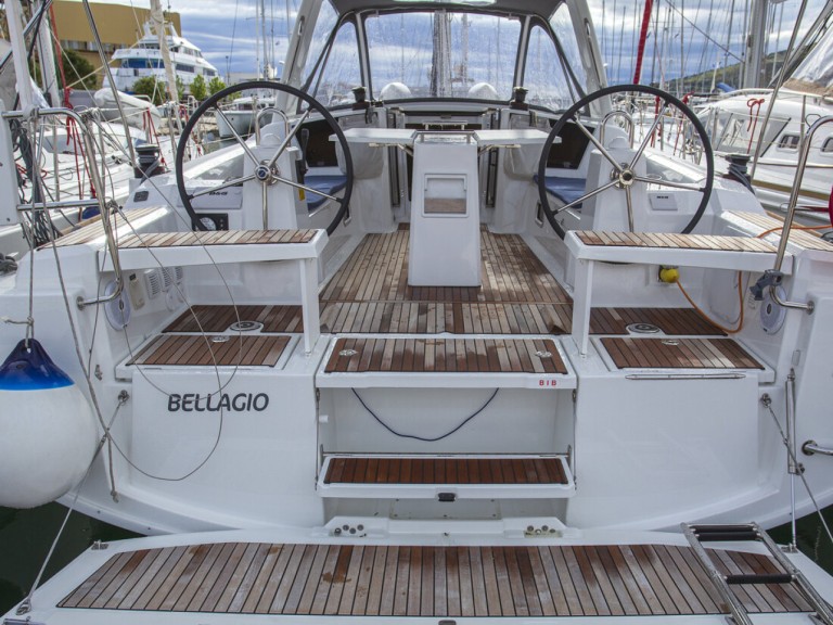 Charter a Bénéteau Oceanis 38.1 in Zadar on Samboat