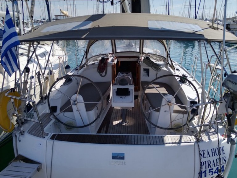 Hire Sailboat Bavaria with a boat licence