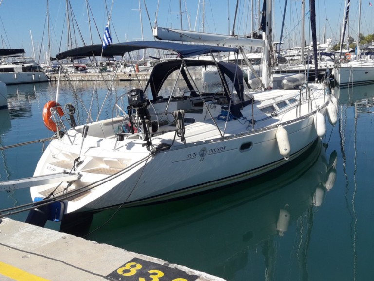 Sailboat hire in Alimos - Jeanneau Sun Odyssey 47