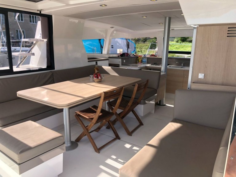 Yacht charter La Paz - Bali Bali 4.0 on SamBoat