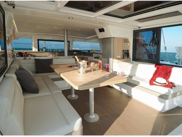 Yacht charter La Paz - Bali Bali 4.1 on SamBoat