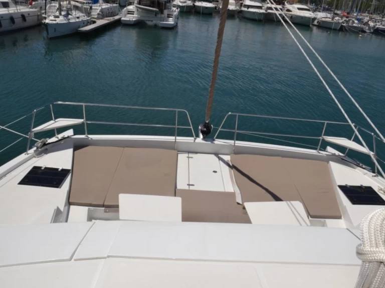 Yacht hire Le Marin cheap Bali 4.5