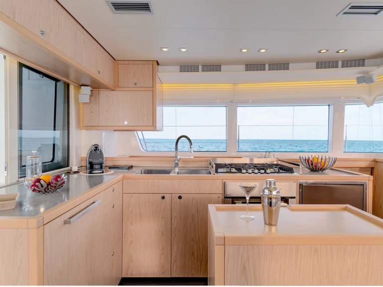 Hire Catamaran with or without skipper Lagoon Anse Marcel