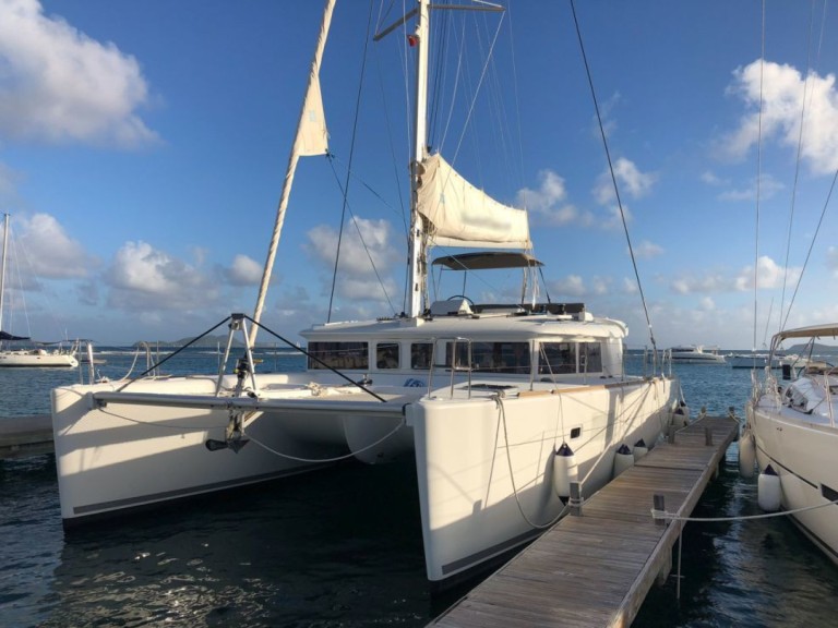 Yacht hire Le Marin cheap Lagoon 620