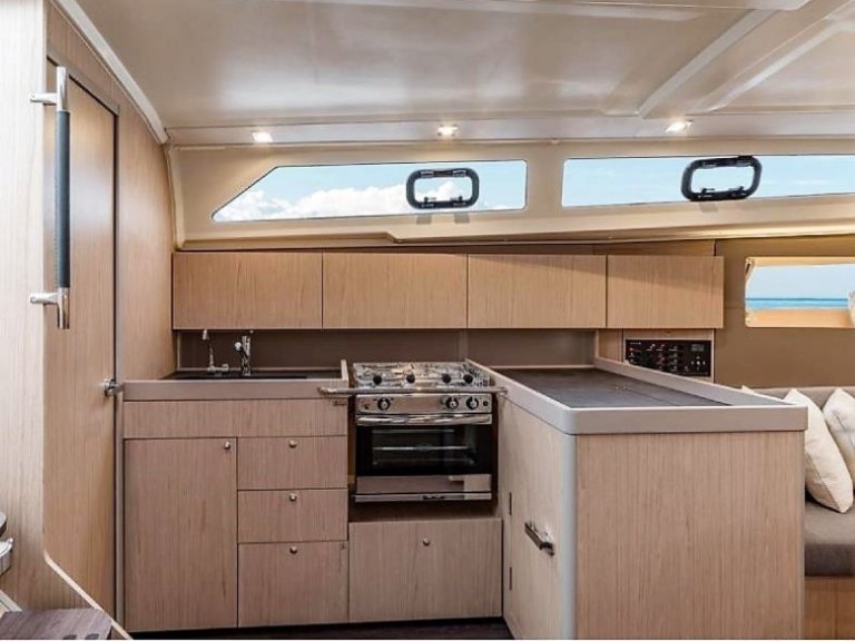 Hire Sailboat with or without skipper Bénéteau La Paz