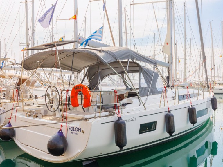 Hire a Bénéteau Oceanis 46.1 Alimos