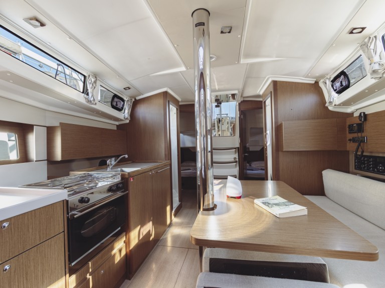 Charter a Bénéteau Oceanis 38.1 in Marmaris (district) on Samboat