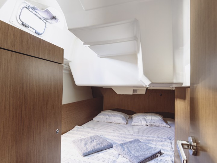 Hire Sailboat Bénéteau with a boat licence