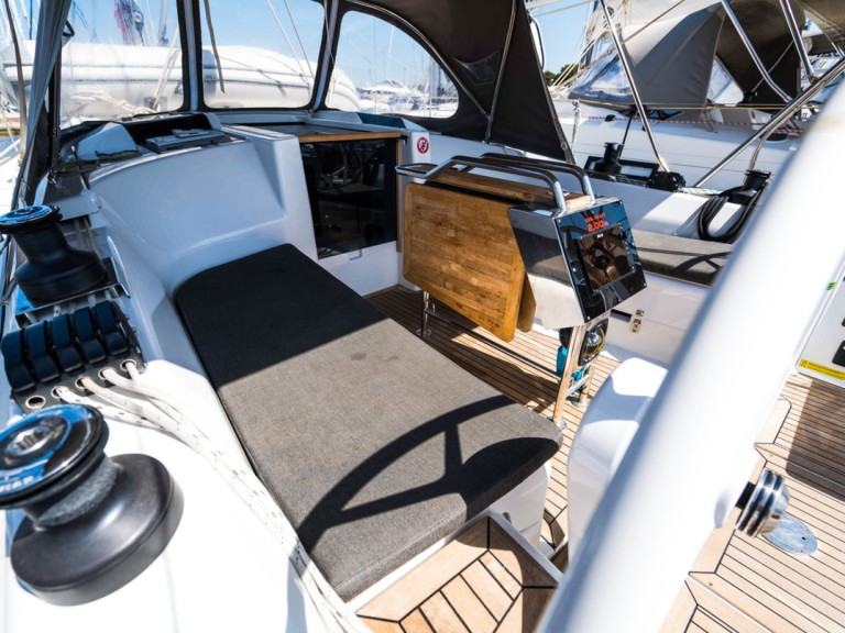 Yacht hire Biograd na Moru cheap Hanse 345