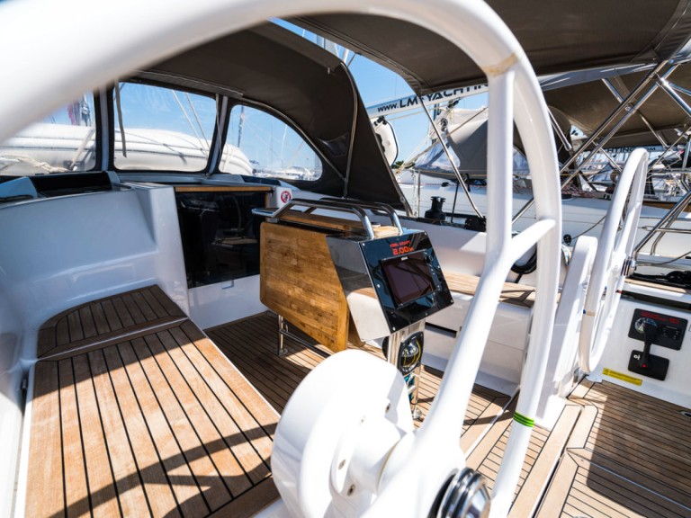 Sailboat hire in Biograd na Moru - Hanse Hanse 345