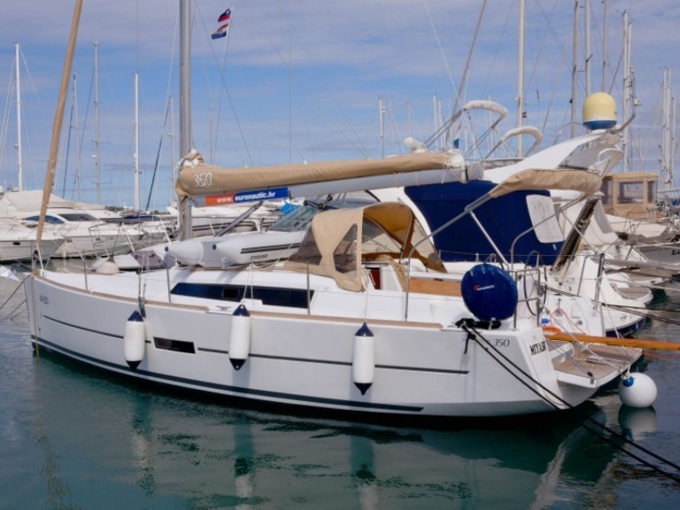 Sailboat hire in Biograd na Moru - Dufour Dufour 350 Grand Large