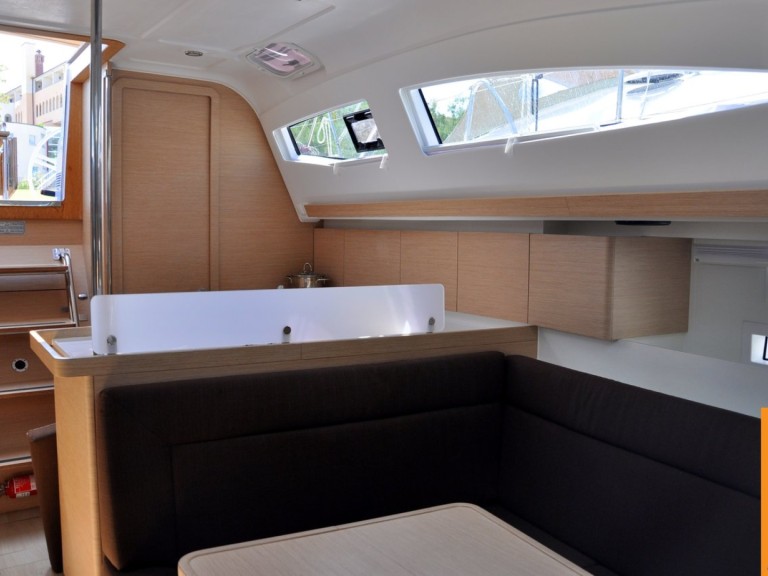 Hire Sailboat Elan with a boat licence