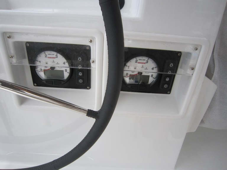 Hire a Lagoon Lagoon 400 S2 Alimos