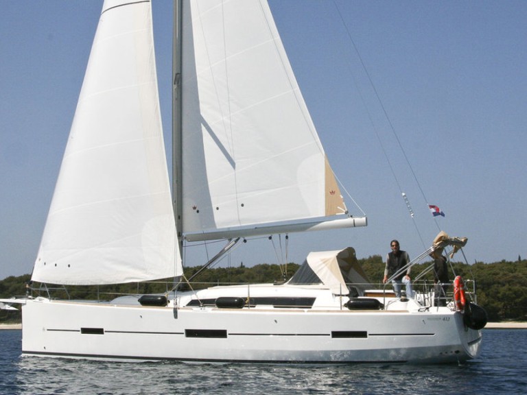 Charter a Dufour Dufour 412 Grand Large in Pula on Samboat