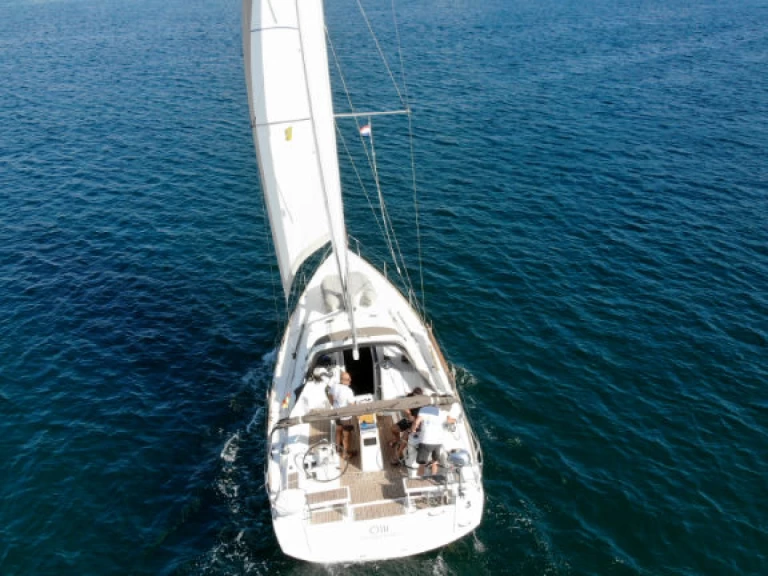 Sailboat hire in Pula - Bénéteau Oceanis 38