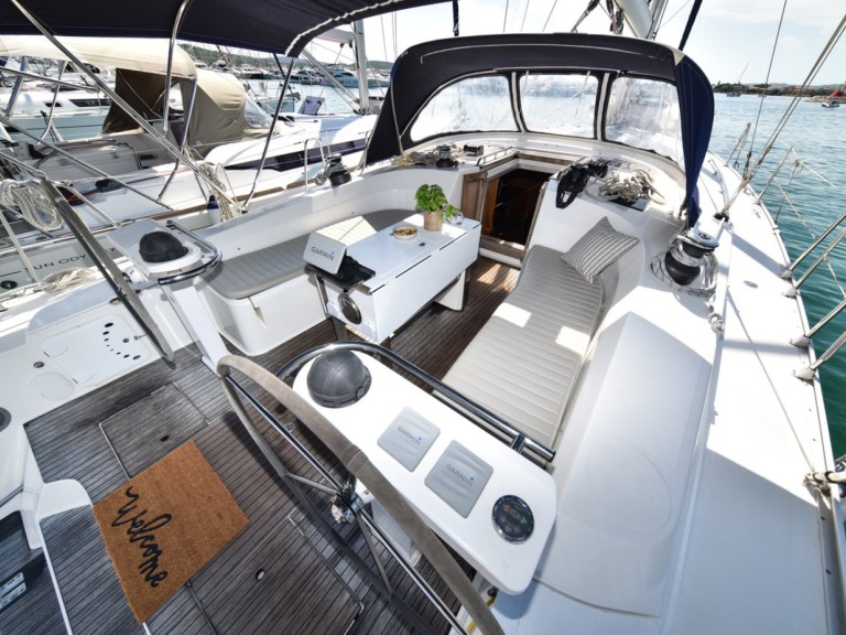 Charter a Bavaria Cruiser 45 in Sukošan on Samboat