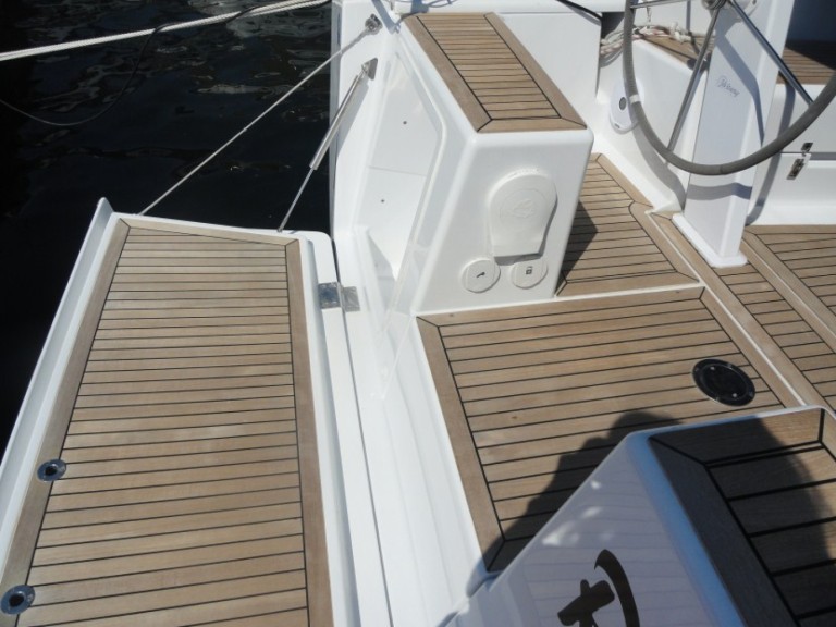 Hire Sailboat with or without skipper Hanse Pula