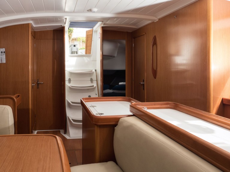 Yacht charter Rogač - Bénéteau Cyclades 50.5 on SamBoat