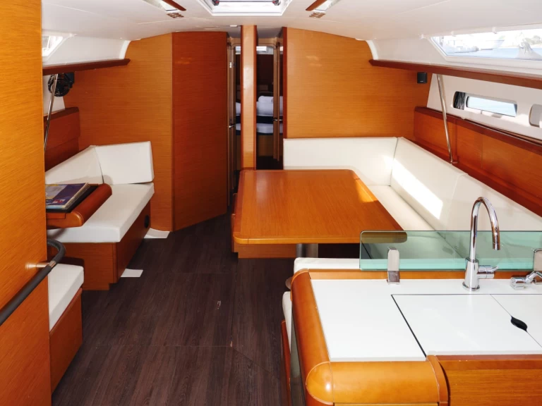 Yacht charter Rogač - Jeanneau Sun Odyssey 449 on SamBoat