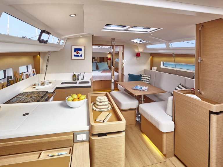 Charter a Jeanneau Sun Odyssey 440 in Alimos on Samboat