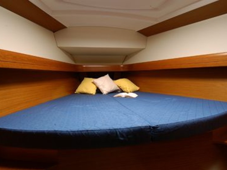 Hire a Jeanneau Sun Odyssey 42i Préveza