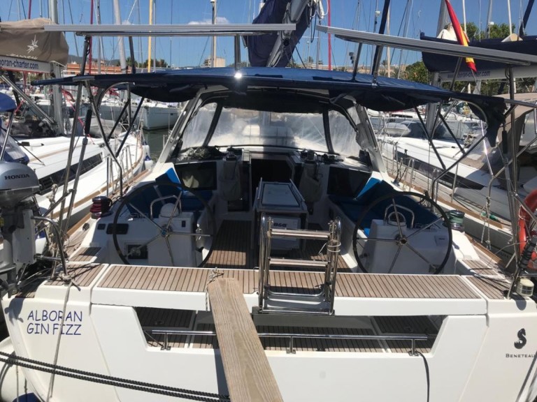Sailboat hire in Palma de Mallorca - Bénéteau Oceanis 45