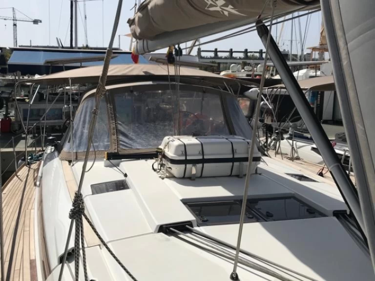 Hire Sailboat with or without skipper Jeanneau Santa Cruz de Tenerife