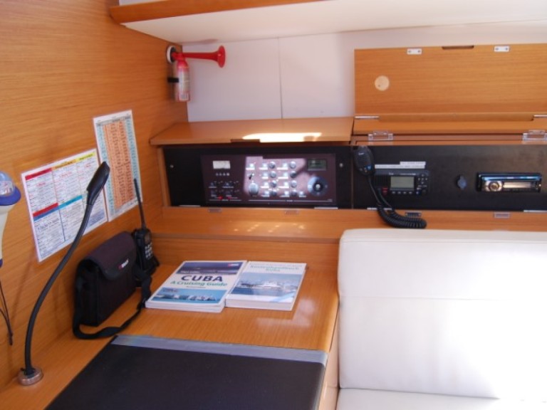 Sailboat hire in Palma de Mallorca - Jeanneau Sun Odyssey 519
