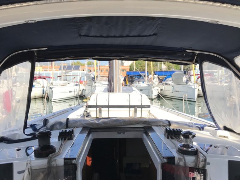 Sailboat hire in Palma de Mallorca - Bénéteau Oceanis 45