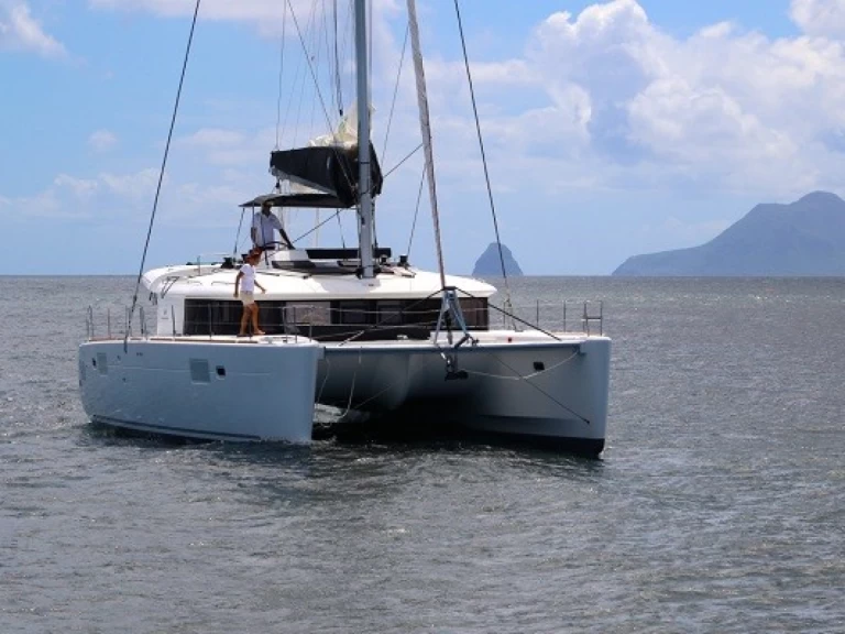 Hire a Lagoon Lagoon 450 Saint Vincent (Island)