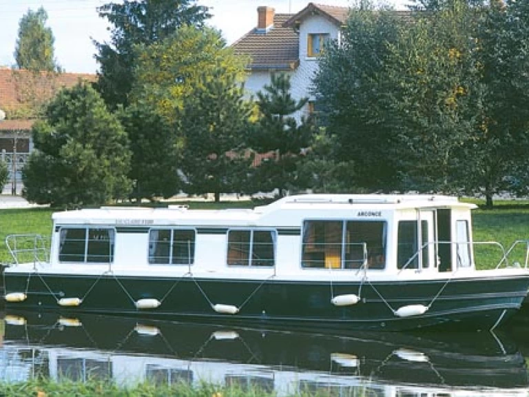 Yacht charter Chenillé-Changé - Low Cost Eau Claire 1130 on SamBoat